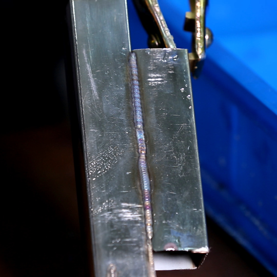 不锈钢方管焊接后焊缝清洗演示视频