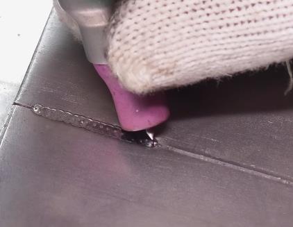 冷焊机焊接速度快吗