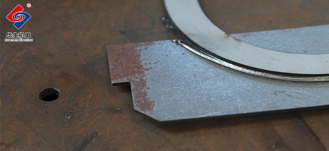 不锈钢与铁板加丝焊接